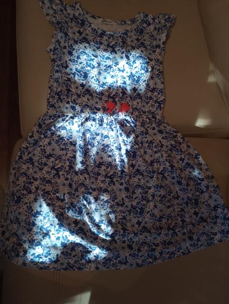 Ponúkam dievčenské šaty, h&m,134