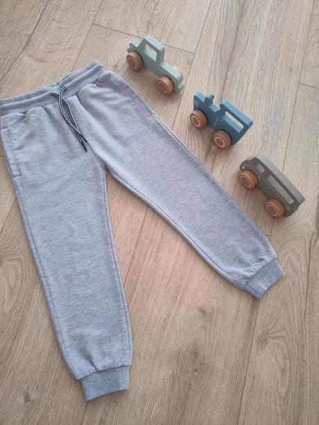 Chlapčenské sivé tepláky mayoral, vel. 104, mayoral,104