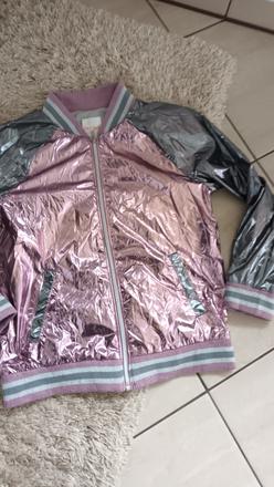 Metalická bundička, 146