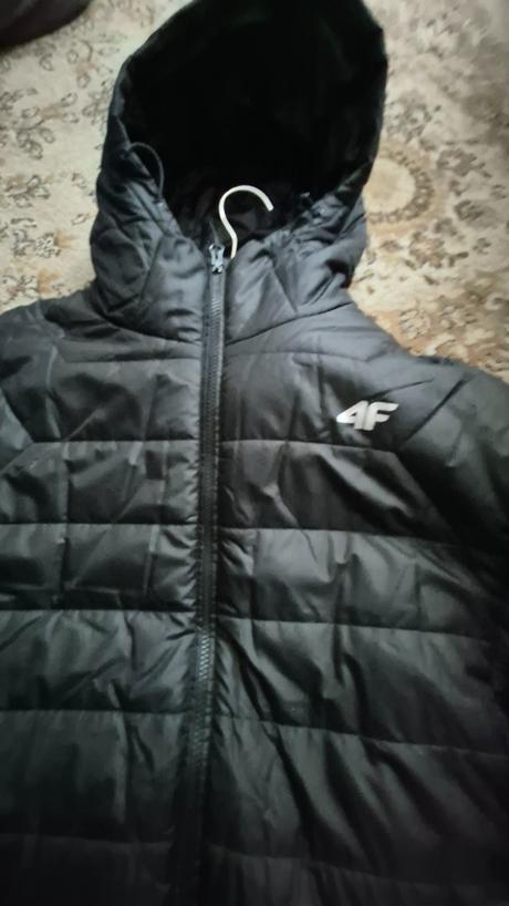 Vetrovka 4fperova zo šport.predajne. 4f, xl