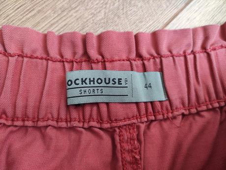 Ruzove sortky 44, clockhouse,44