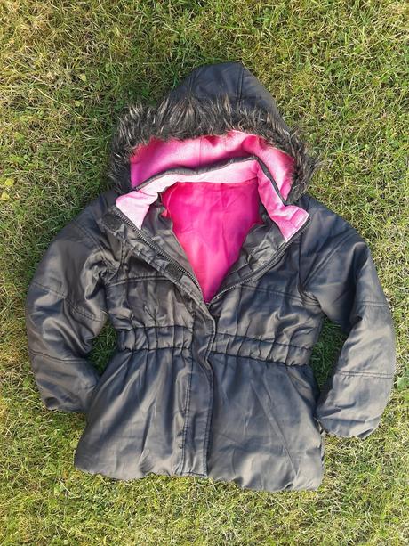 Zľava. zimná čierna bunda velk. 140., 140
