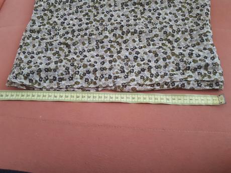 Jemna tenucka zelena kvetovana satka,