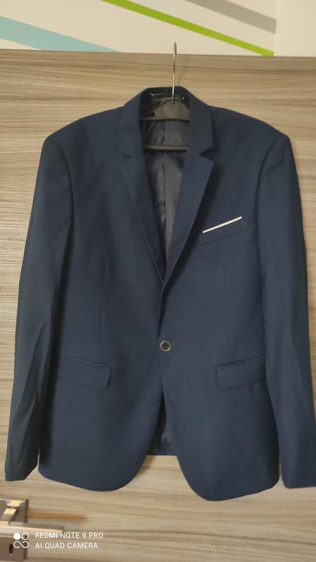 Pánske sako s bielym lemom na vrecku, m