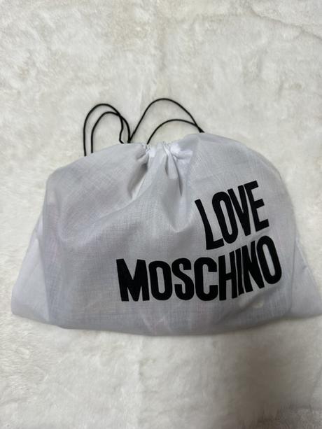 Kožená crossbody kabelka zn. love moschino, love moschino