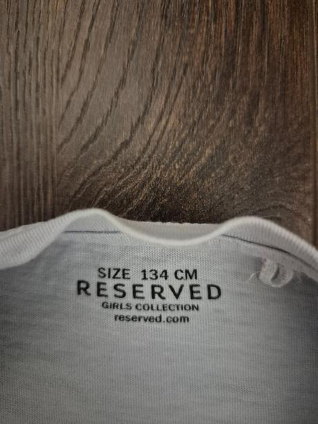 Tricko, reserved,134