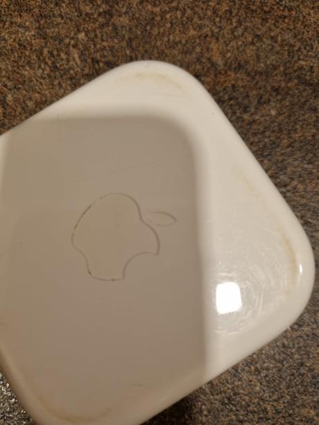 Krabička na slúchadlá  apple, apple