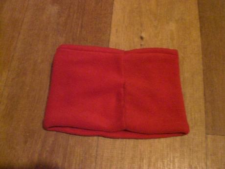 Červený flísový nákrčník top stav, 