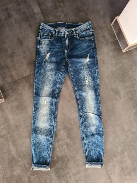 Slim skinny rifle s dierami, m