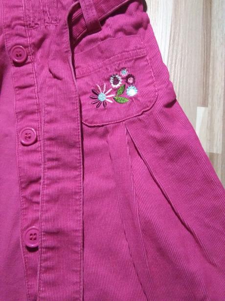 Šaty s vyšívanými kvetinami, 110