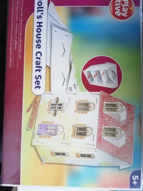 Domcek pre babiky z kartonu, 