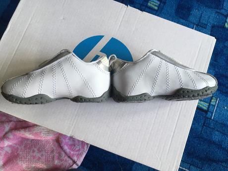 Pekné prvé tenisky, 19