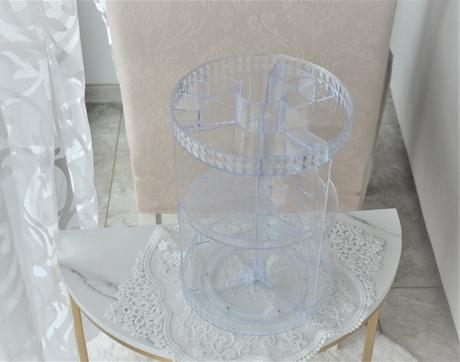 Otočný poschodový kozmetický organizér,