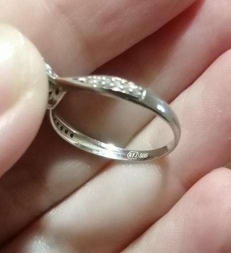 Prsteň biele zlato, 