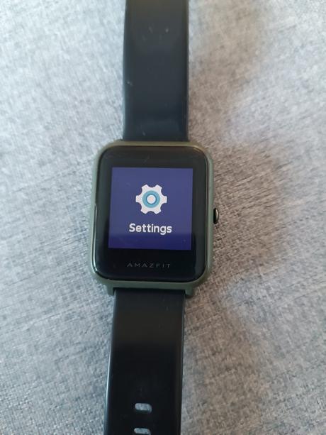 Športové hodinky aamazfit bip a1608, 