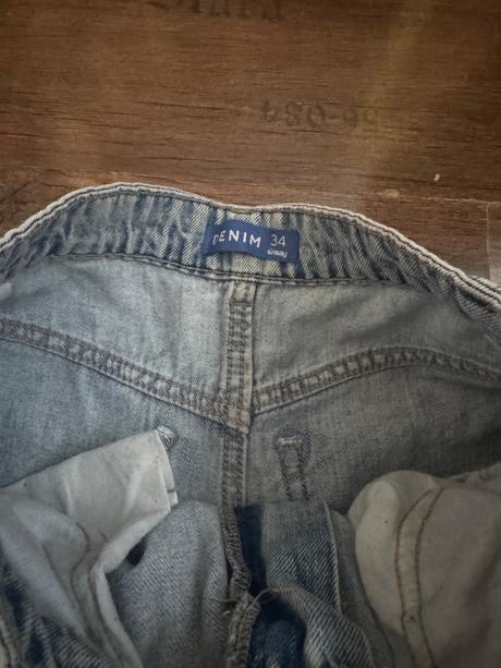 Roztrhané rifle, sinsay,34