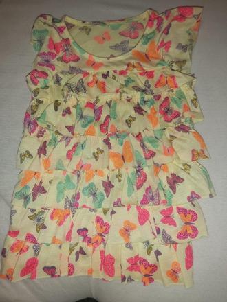 Tricko s volanikmi, 104