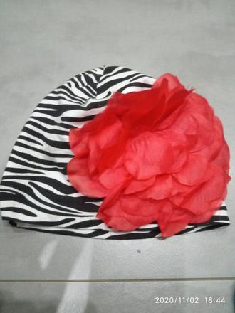 Čiapka pre malú dámu, 110