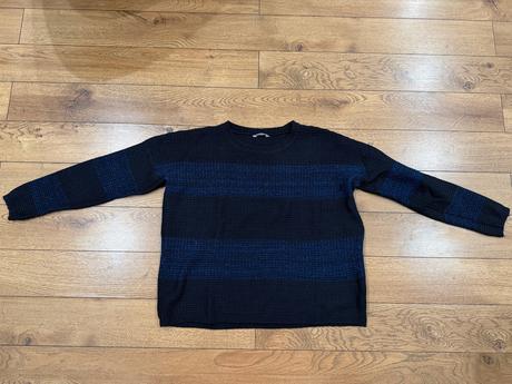 Tmavomodrý pletený sveter s jemným leskom, pepco,m