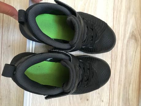 Cierne tenisky, nike,27