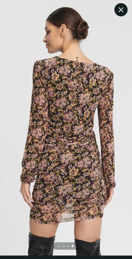 Letné minišaty s kvetinovou potlačou, 32