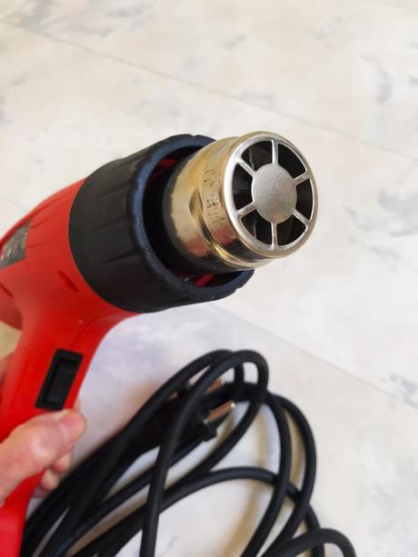 Elektrická teplovzdušná pištoľ,