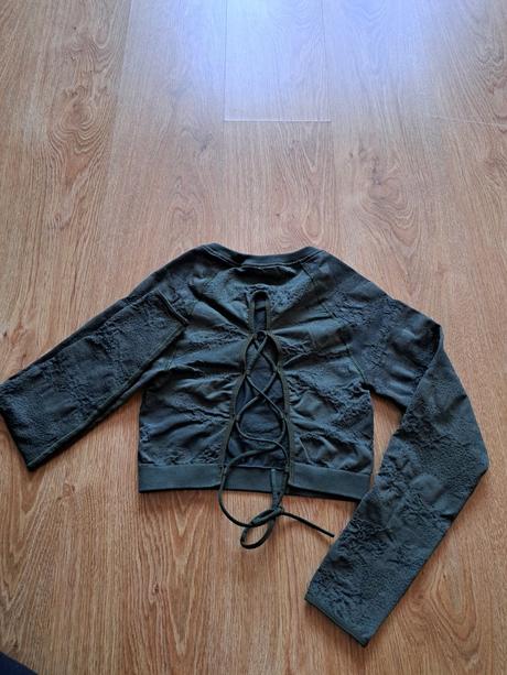 Croptop na cvičenie, 40