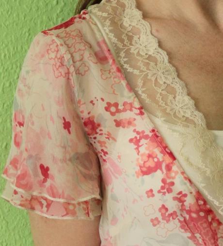 Kvietkovaná blúzka noa noa - pravý hodváb, s