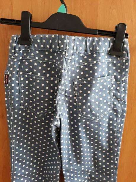 Dievčenské nohavice č 140,, 140