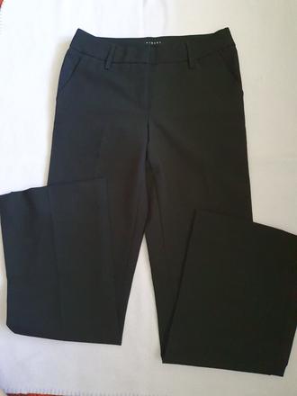 Čierne nohavice, 40