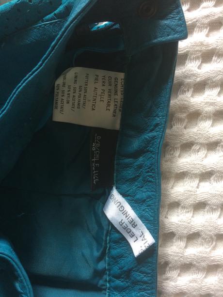 Krásna sukňa z pravej kože, 38