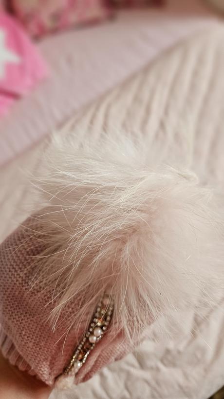 Kožusinove čiapky, 50