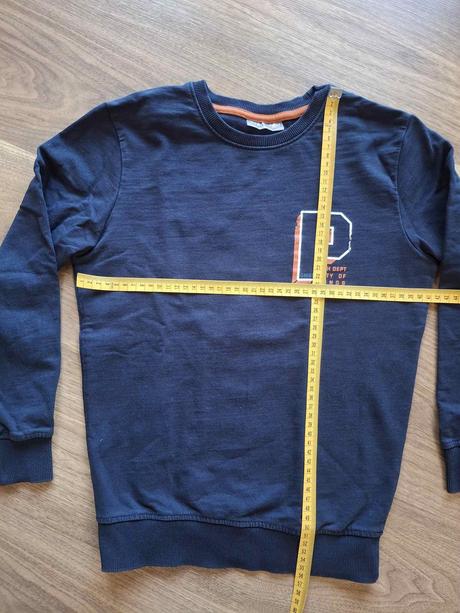 Krásne mikiny  134/140, 134