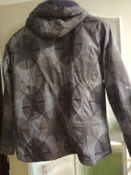 Zimna bunda, 44