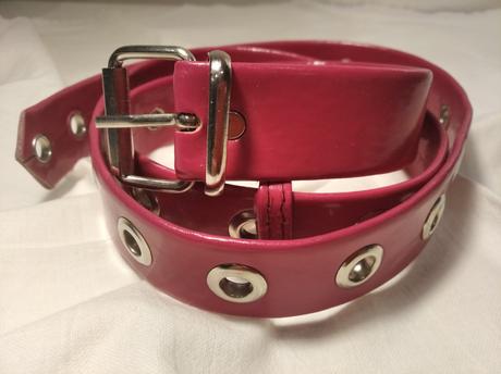 Ružový opasok, c&a