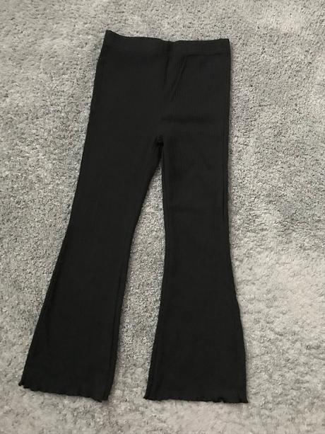 Čierne zvonové legíny v.122, sinsay,122