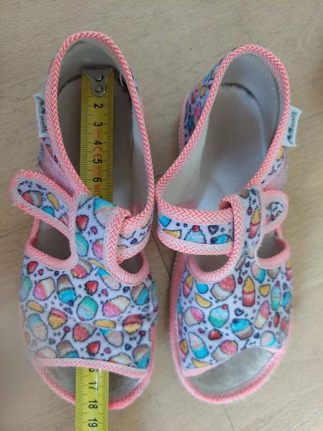 Papucky manik a iné, do škôlky veľ. 26,27,28,29, manik,26