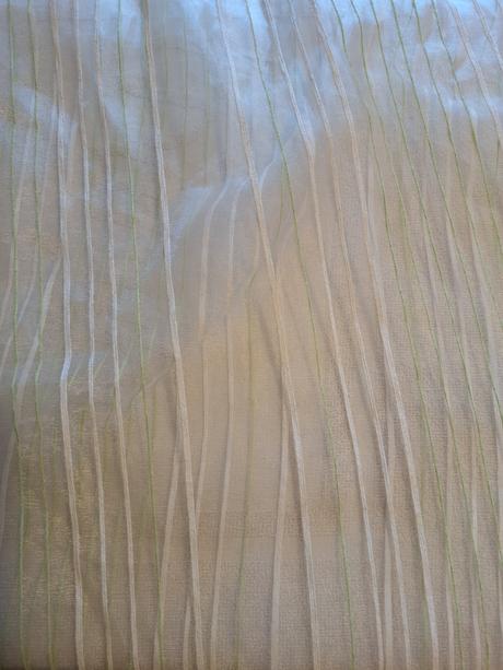 Pásikavá záclona, 