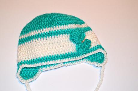 Háčkovaná čiapočka s mašličkou, 98 / 104 / 110 / 116