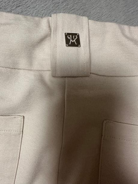 Svetlobéžové elastické pohodlné nohavice magenta, m