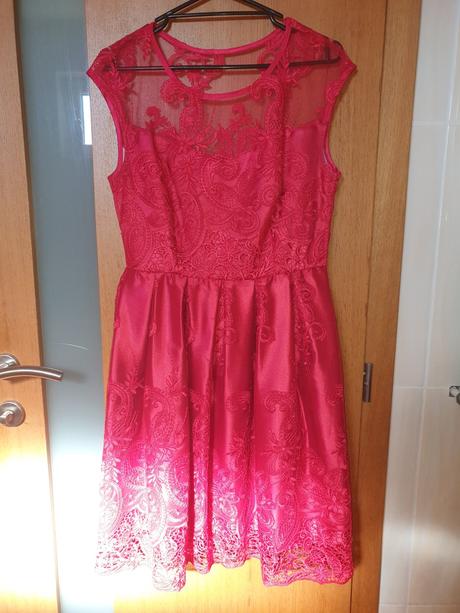 Slávnostné šaty, 40