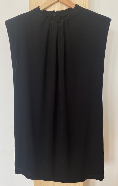 Cierne saty s vypchavkami zara, zara,l