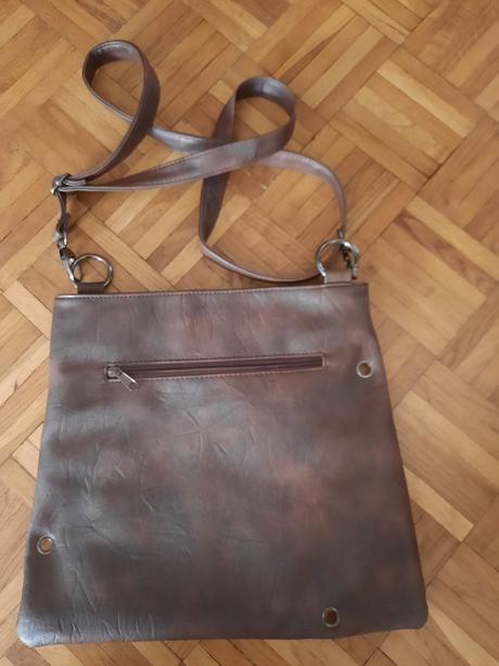 Dámska cross body kabelka, 