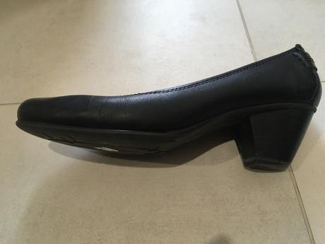 Cierne lodicky, baťa,39