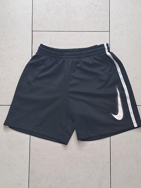 Športové kraťasy, nike,134