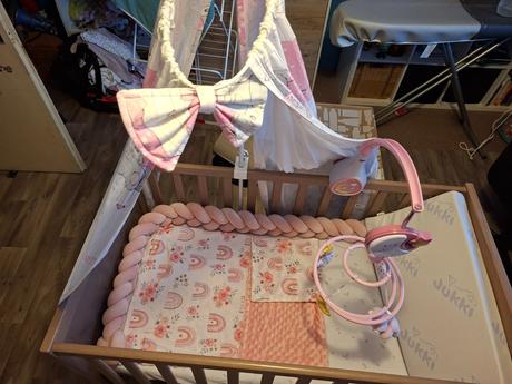 Predám postielku ikea sundvik s prislusenstvom, šírka (cm): 60,dĺžka (cm): 120