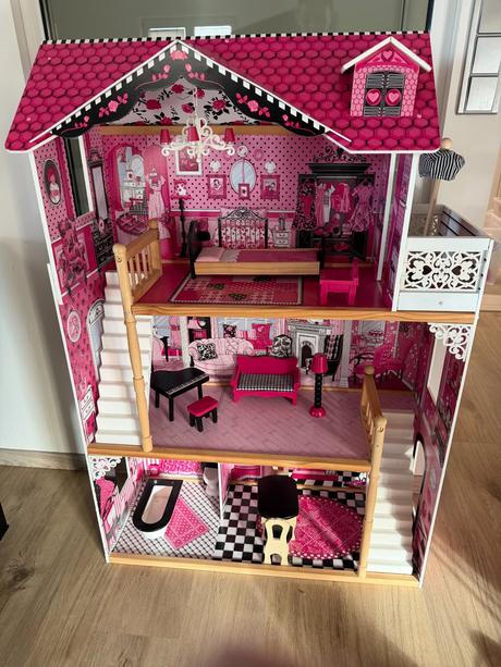 Barbie dom, 