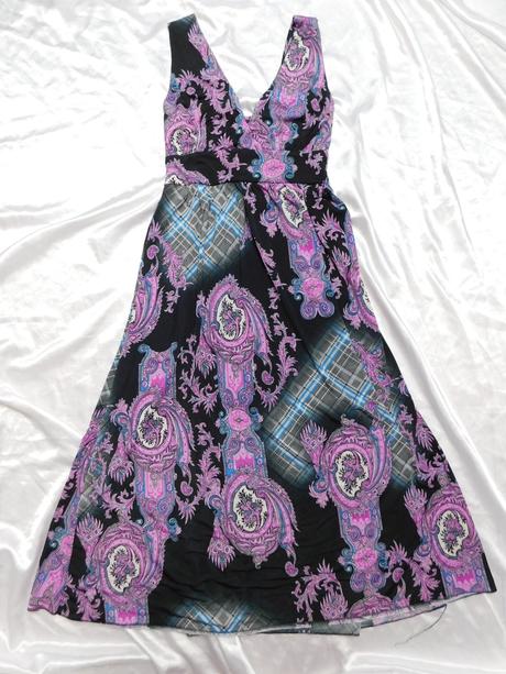 Velmi pekne maxi šaty, 38