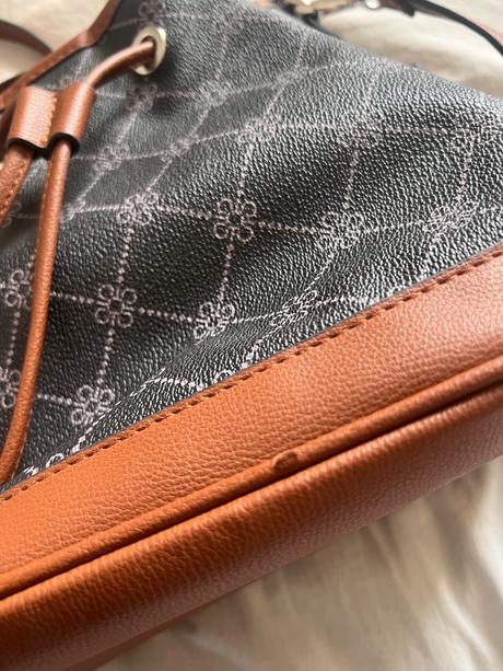 Bucket hnedo-čierna kabelka, 