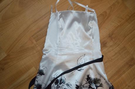 Spoločenské šaty, 36